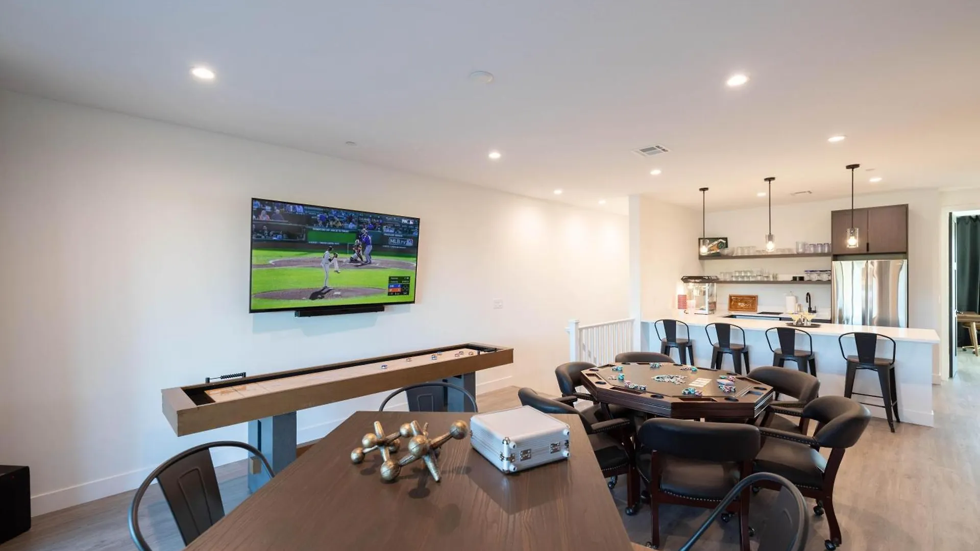 3 Bedrooms Scottsdale