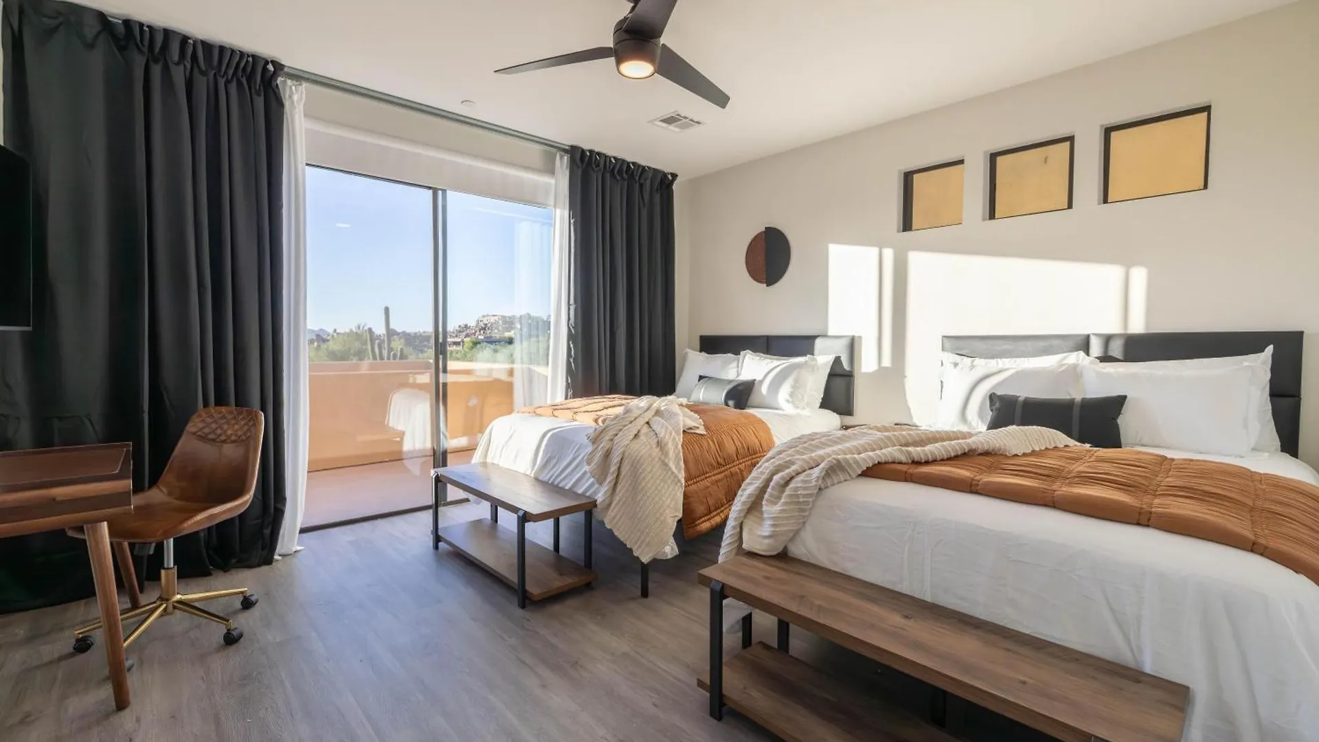 3 Bedrooms Scottsdale